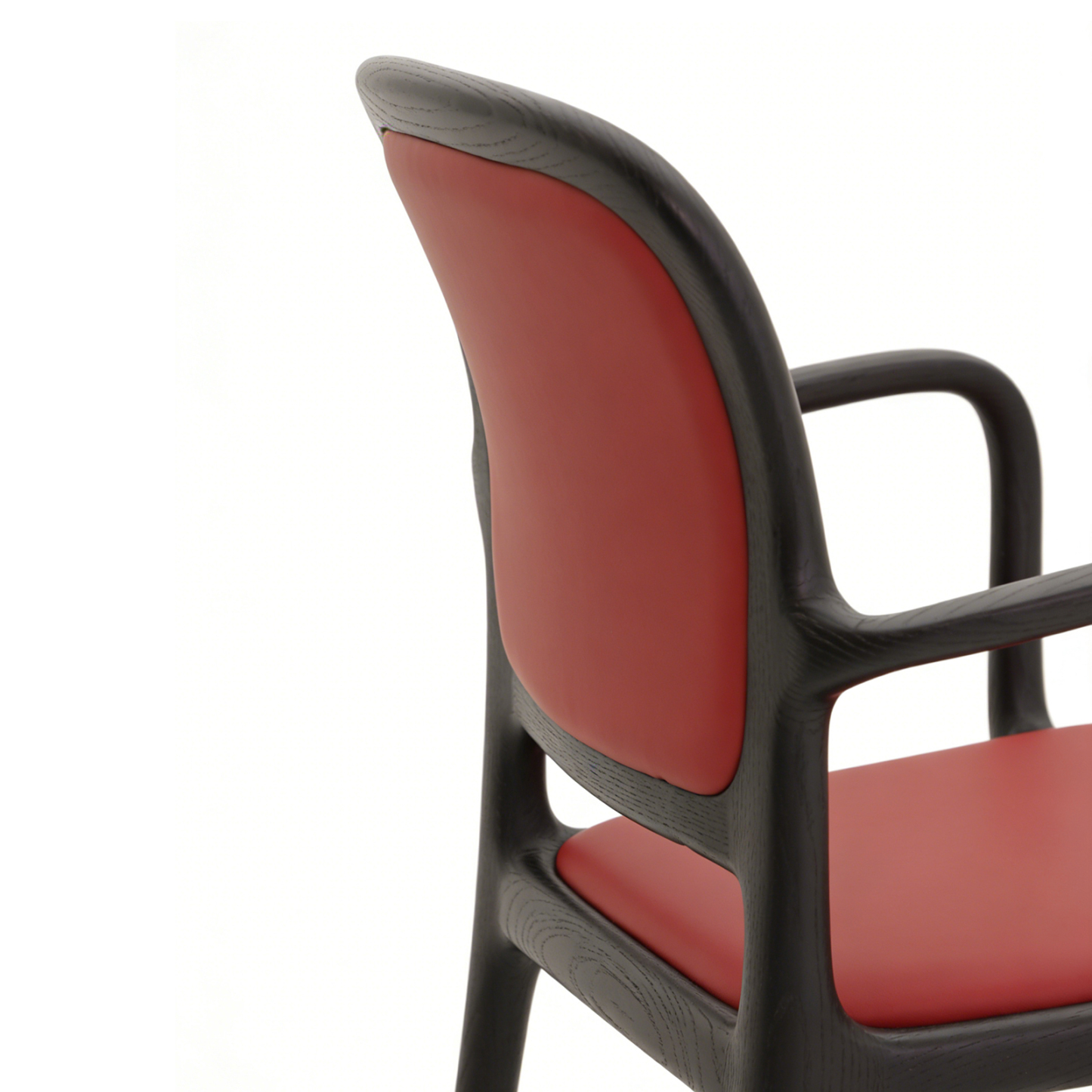 ブラックアッシュ無垢材 アームチェア｜マットブラック仕上げ・クッション座面・上質なデザインチェア