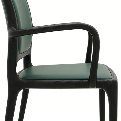 ブラックアッシュ無垢材 アームチェア｜マットブラック仕上げ・クッション座面・上質なデザインチェア