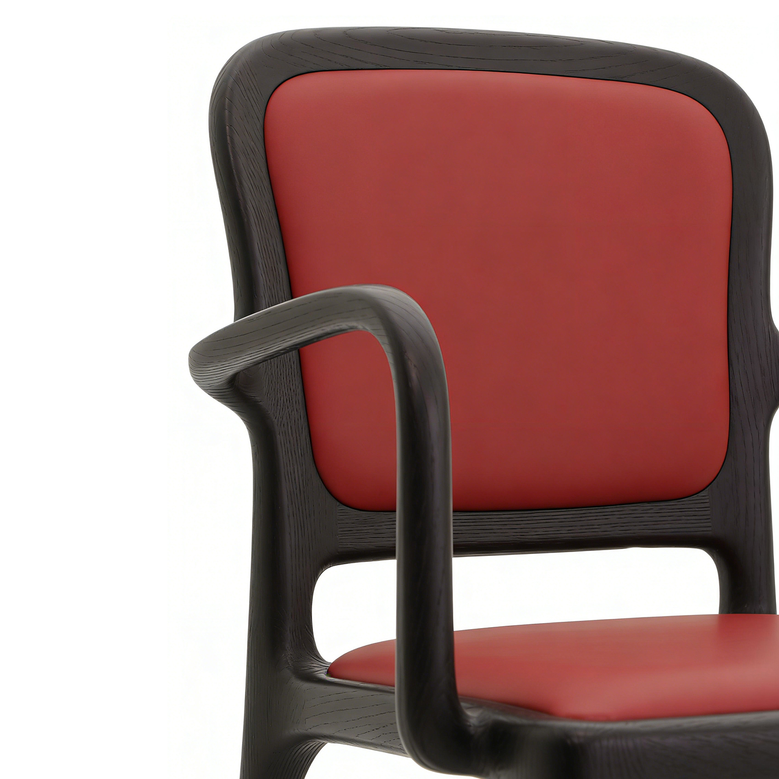 ブラックアッシュ無垢材 アームチェア｜マットブラック仕上げ・クッション座面・上質なデザインチェア