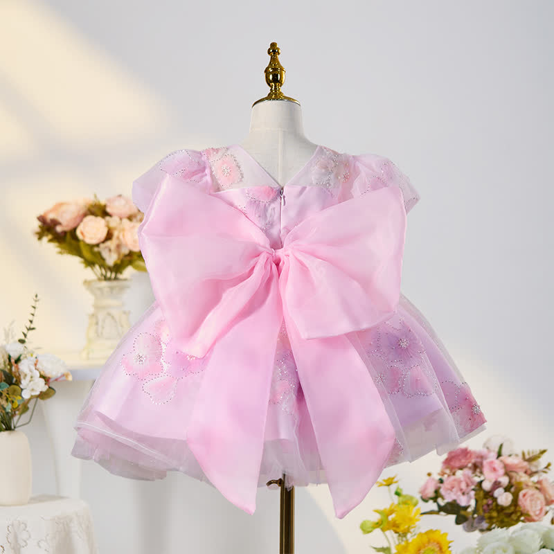 فستان متوسط ​​الطول بأكمام قصيرة مزين بفيونكة شبكية ولآلئ صناعية - image 2