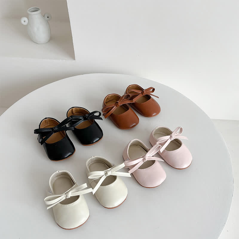 حذاء باليه ذو مقدمة مستديرة وقوس صلب - image 1