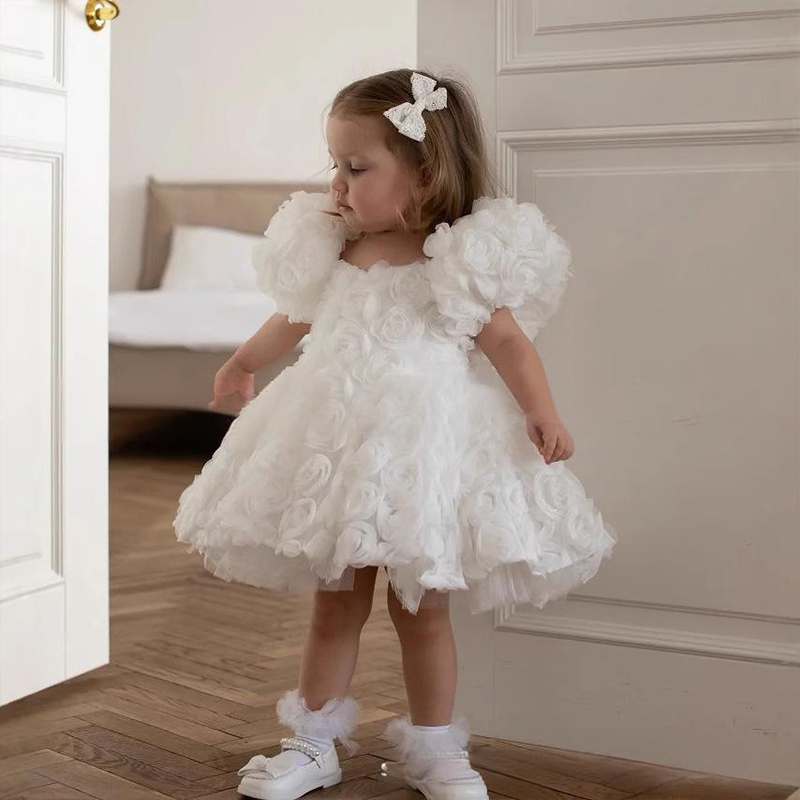 فساتين ميدي قصيرة الأكمام مزينة بوردة مصنوعة من مزيج الألياف الكيميائية - image 2