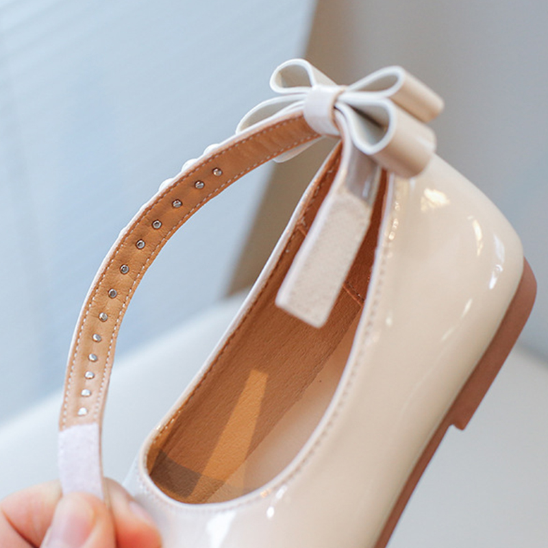 حذاء مسطح ذو مقدمة دائرية بطلاء معدني صلب - image 6