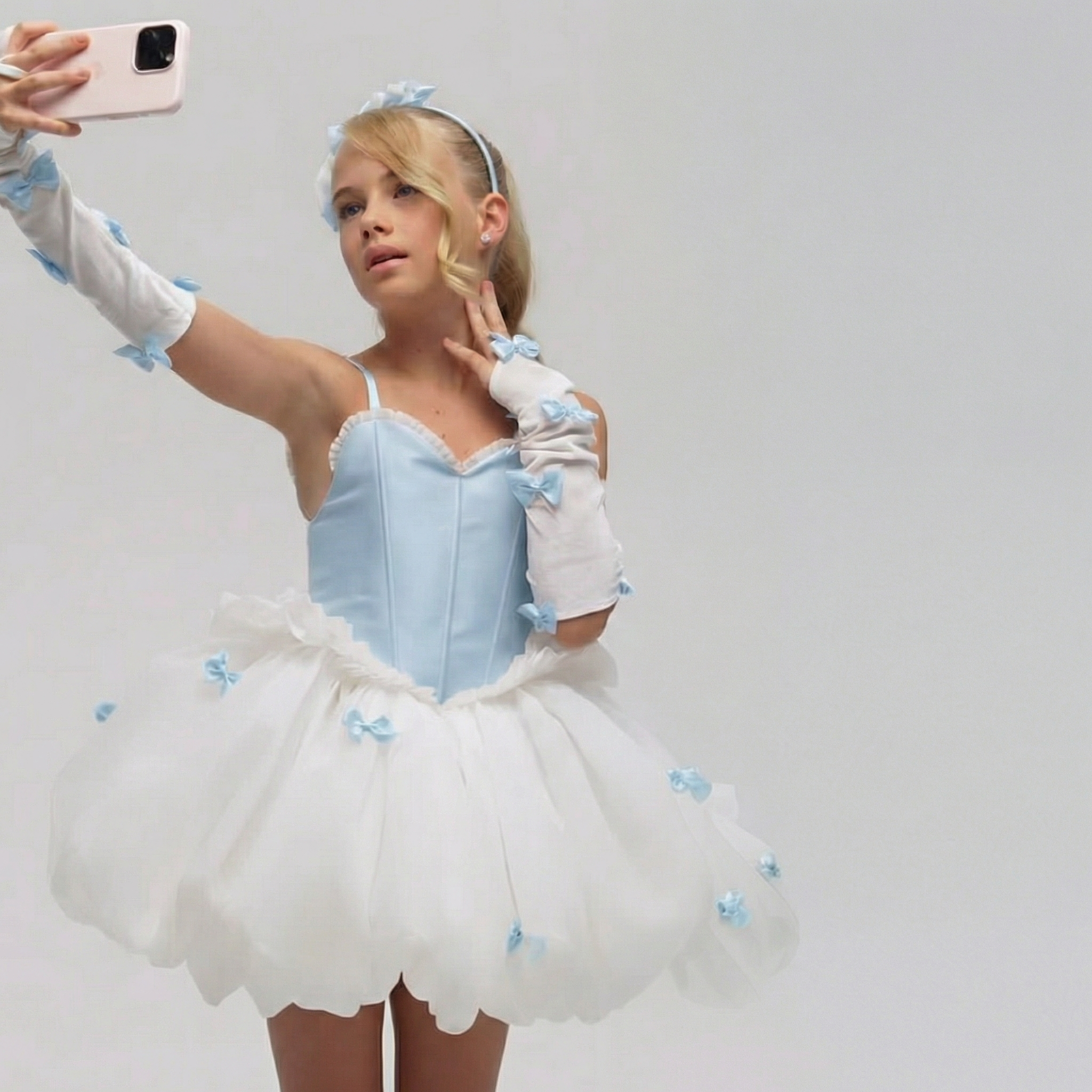 فساتين قصيرة بدون أكمام مزينة بفيونكة من الساتان، بدون قفازات - أزرق (طلب مسبق) - 8 سنوات - image 7