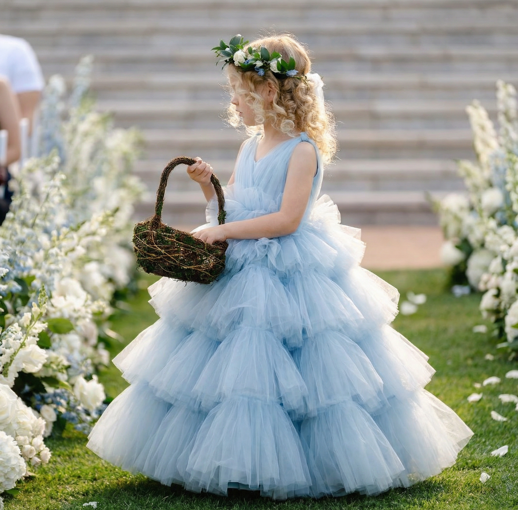 فساتين ماكسي بدون أكمام بطبقات من قماش شبكي - image 1