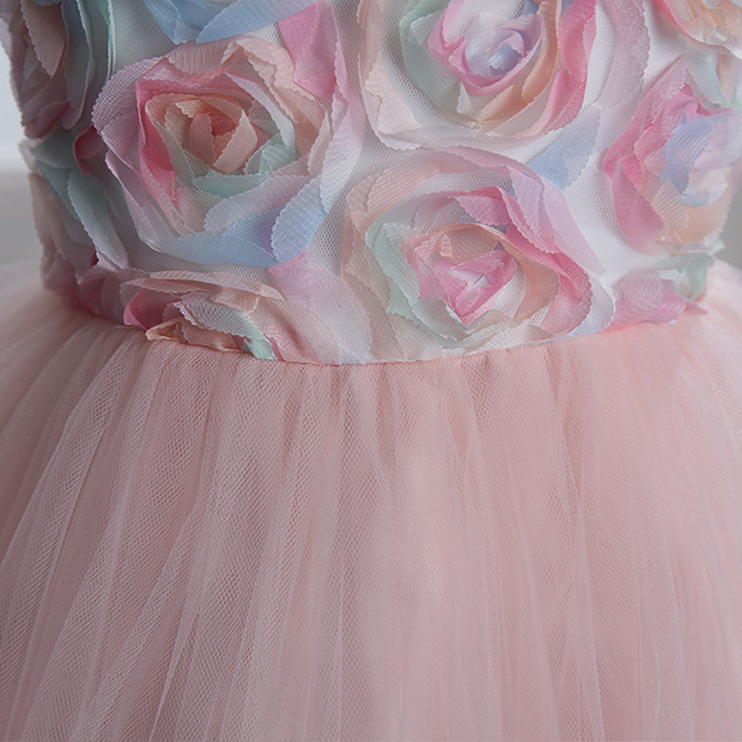 فساتين ميدي بدون أكمام مزينة بوردة شبكية لعيد الفصح - image 7