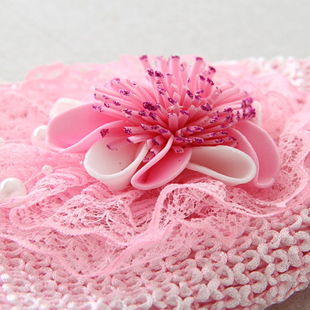 قبعة مزينة بشريط وردي صلب - image 4