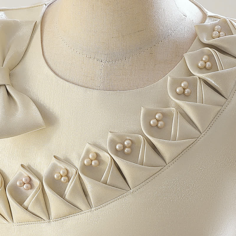 فساتين ماكسي بأكمام قصيرة مزينة بوردة من الساتان - image 11