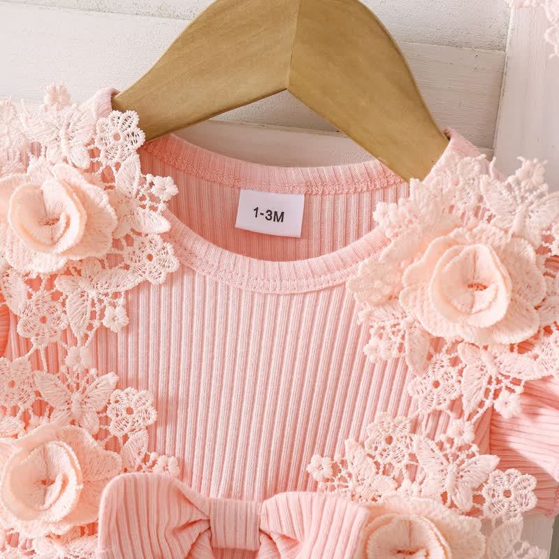 بدلة جسم متوسطة الطول بأكمام قصيرة مزينة بوردة مقسمة من القطن بنسبة 100% - image 3