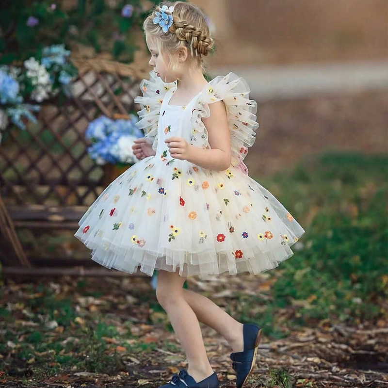 فساتين قصيرة بأكمام قصيرة من قماش شبكي على شكل فراشة - image 2