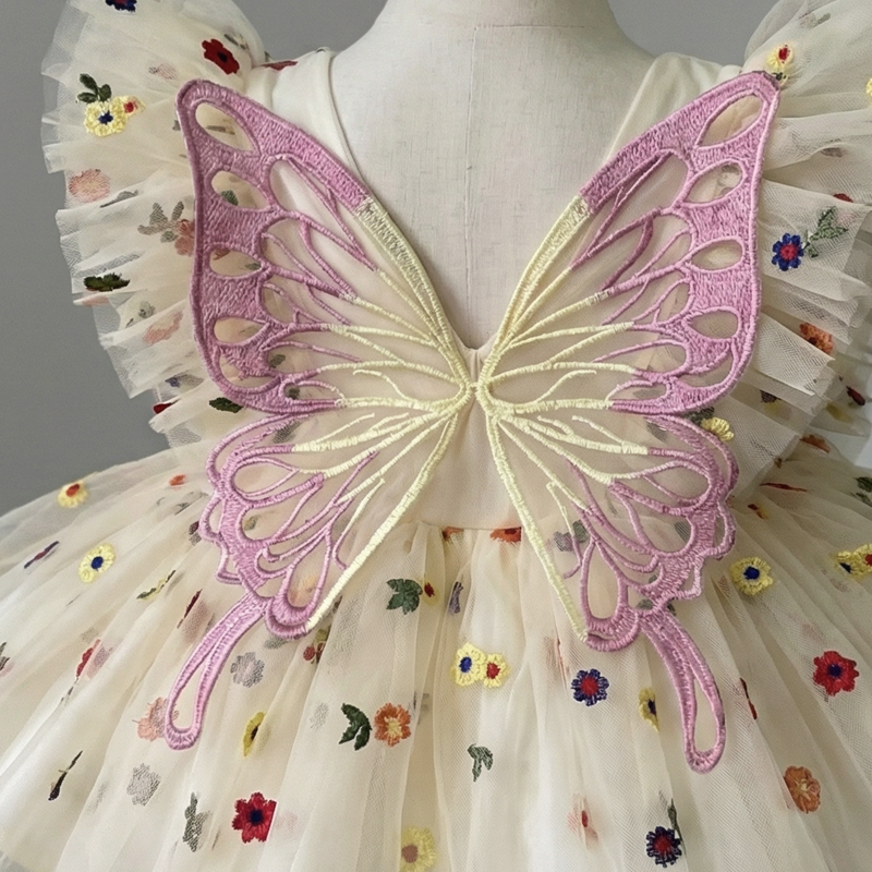 فساتين قصيرة بأكمام قصيرة من قماش شبكي على شكل فراشة - image 4