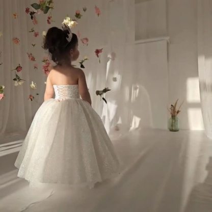 فساتين ماكسي بدون أكمام مزينة بالترتر والرباط - image 2