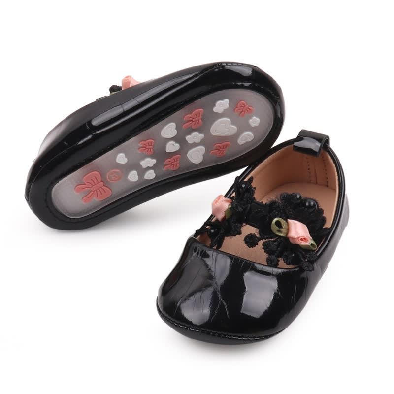 حذاء ماري جين ذو مقدمة مستديرة مزينة بوردة صلبة - أسود - 13 سم - image 14