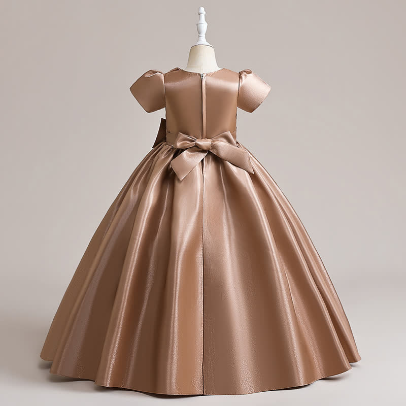 فساتين ماكسي بأكمام قصيرة مزينة بوردة من الساتان - image 16