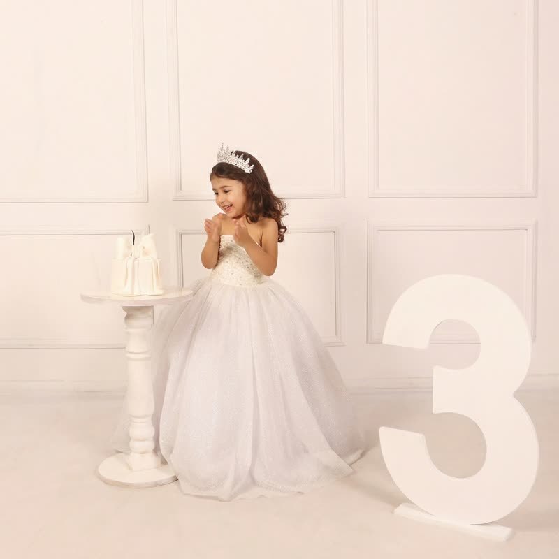 فساتين ماكسي بدون أكمام مزينة بالترتر والرباط - image 7