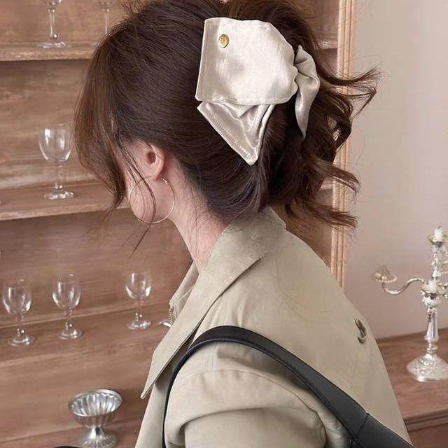 ￼ Kẹp Vỏ Sò Vải, Phong Cách Pháp Tối Giản, Dành Cho Nữ, Cảm Giác Cao Cấp, Kẹp Tóc, Kẹp Cá Mập, Phụ Kiện Tóc, Hàng Mới Về Năm 2025, Thiết Kế Thanh Lịch