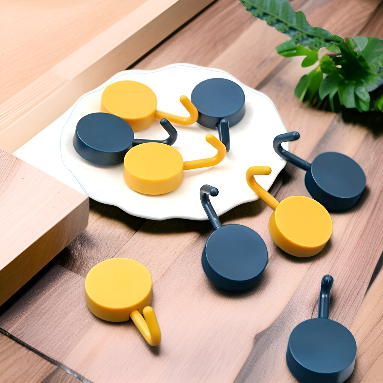 Removable and reusable nail-free wall hooks