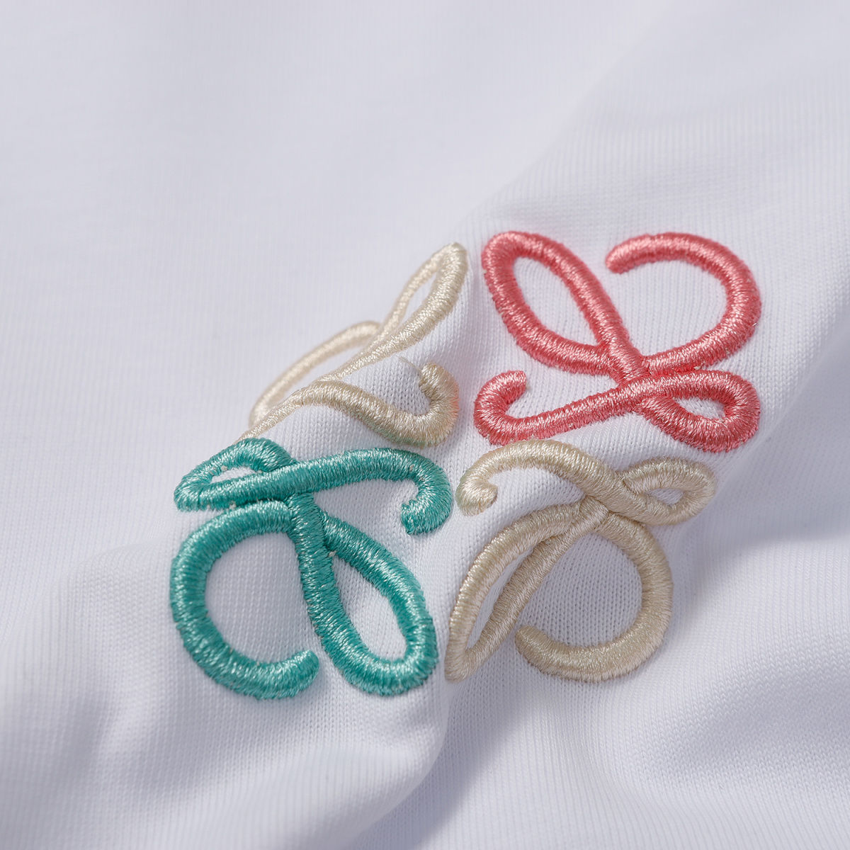 【LOEWE 公式旗艦店】（ロエベ）Tシャツ、ご好評に付き再入荷！