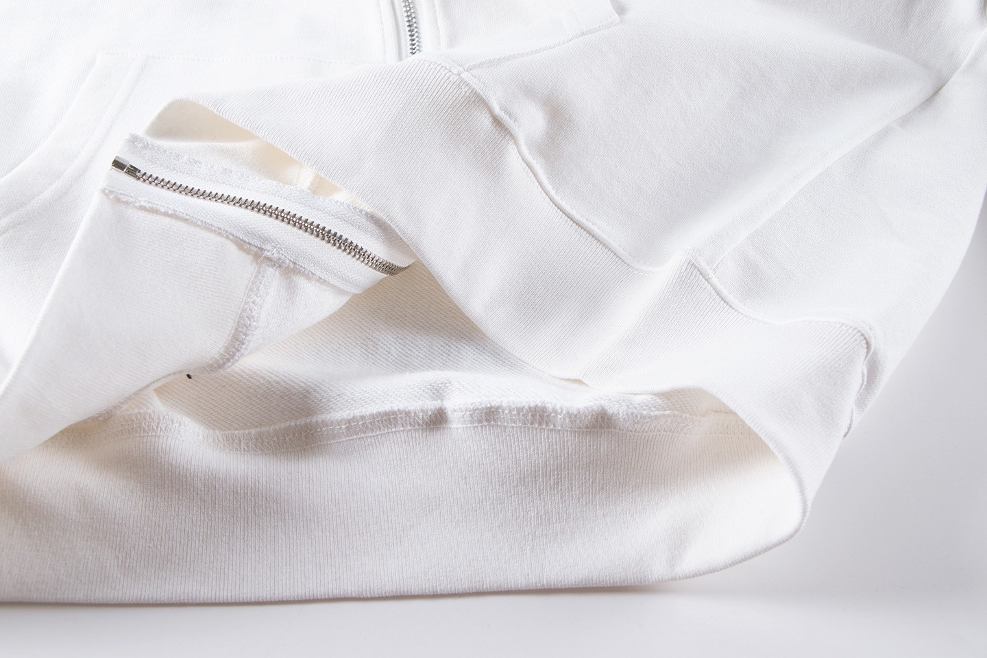 【CHROME HEARTS】クロムハーツ パーカー、ご好評に付き再入荷！