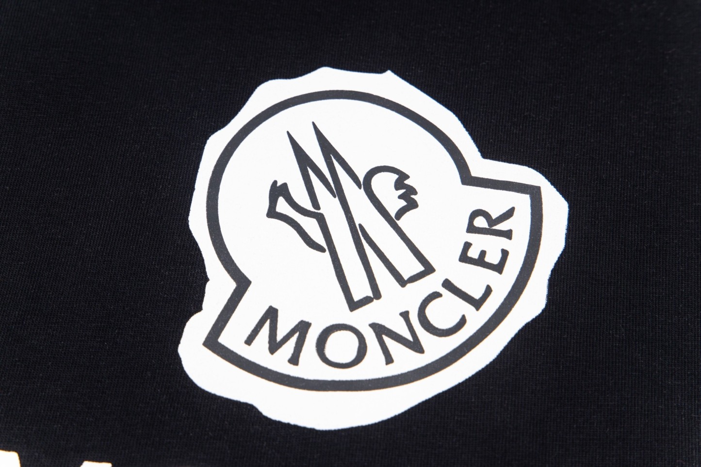 【Moncler 】（モンクレール）半袖Tシャツ 男女兼用、ご好評に付き再入荷！