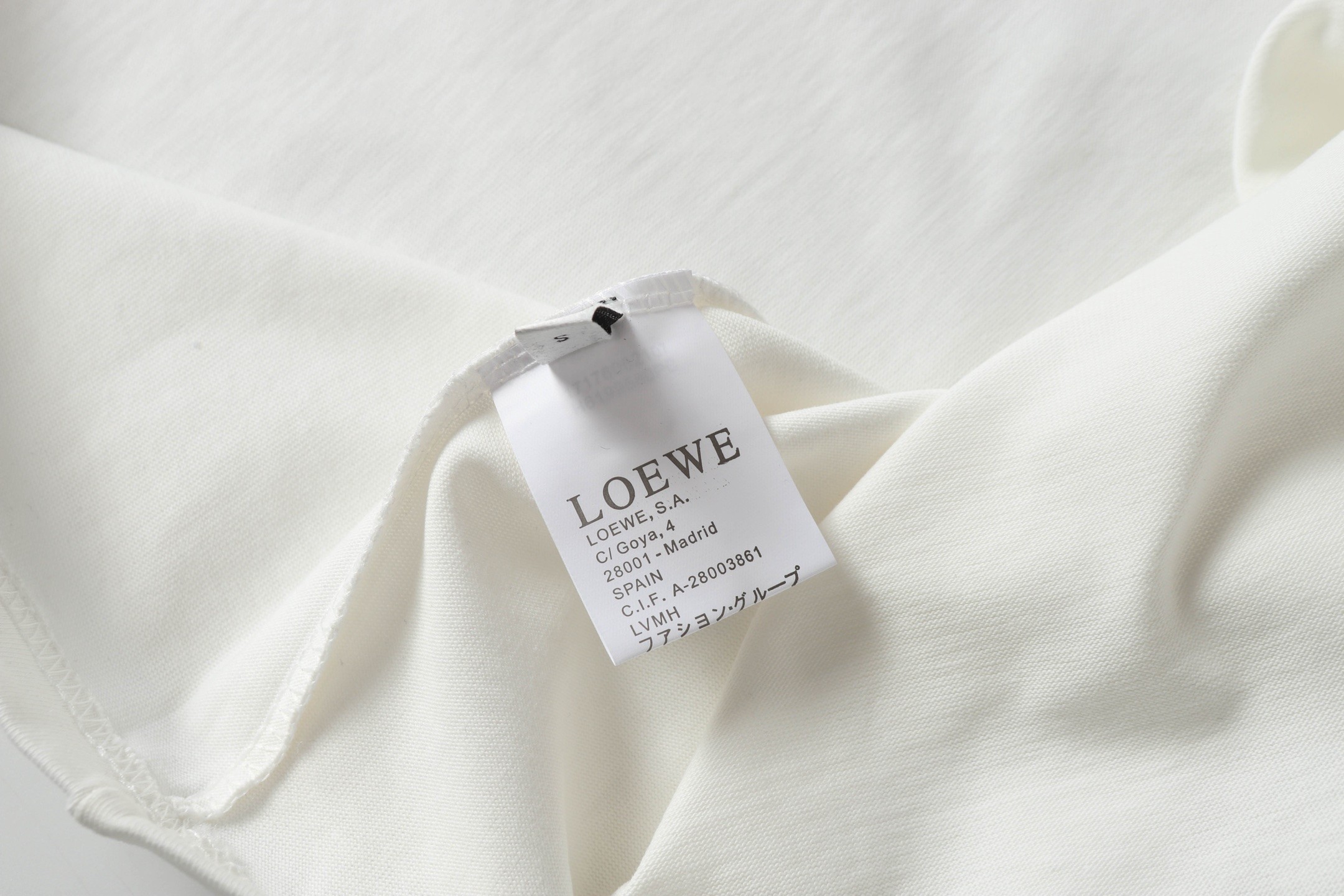 【LOEWE 公式旗艦店】（ロエベ）半袖Tシャツ、ご好評に付き再入荷！