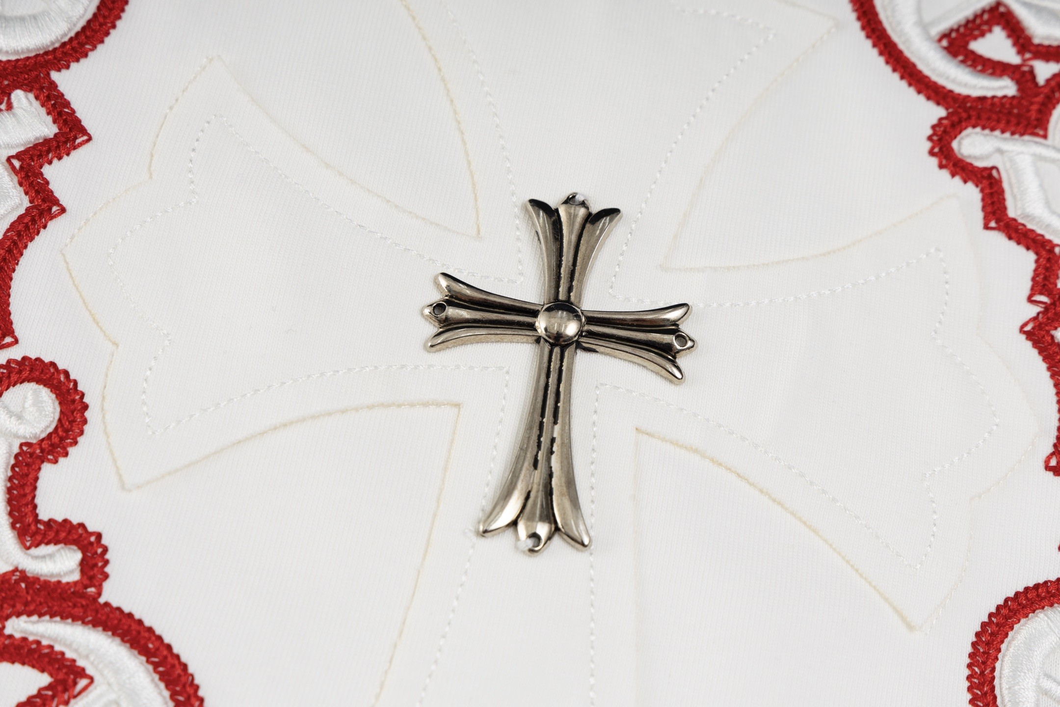 【CHROME HEARTS】（クロムハーツ）半袖Tシャツ、ご好評に付き再入荷！