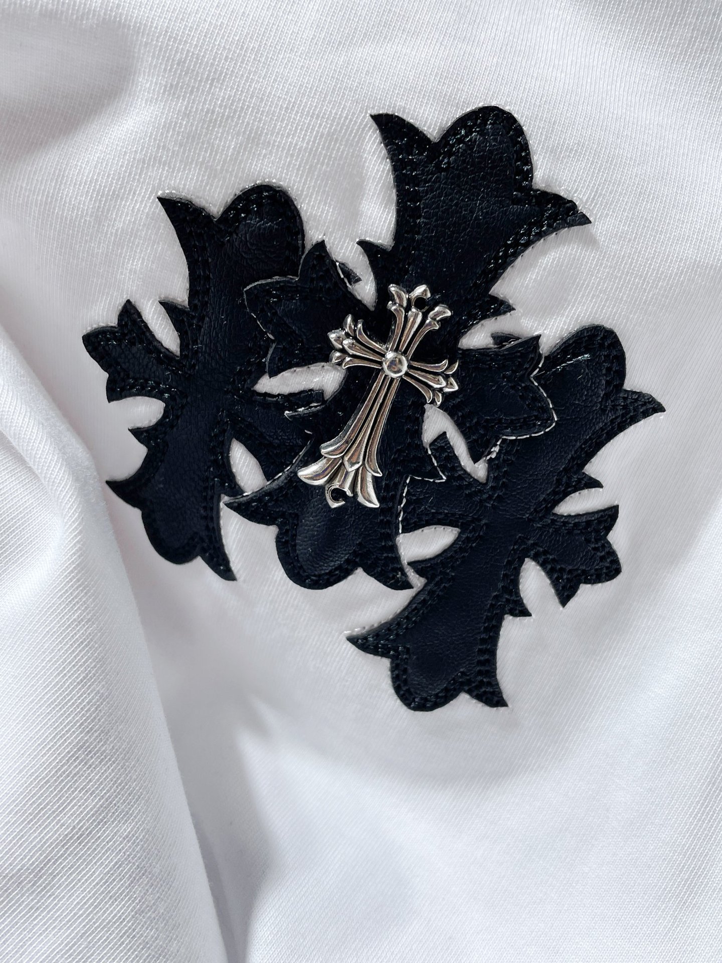 【CHROME HEARTS】（クロムハーツ）半袖Tシャツ、ご好評に付き再入荷！