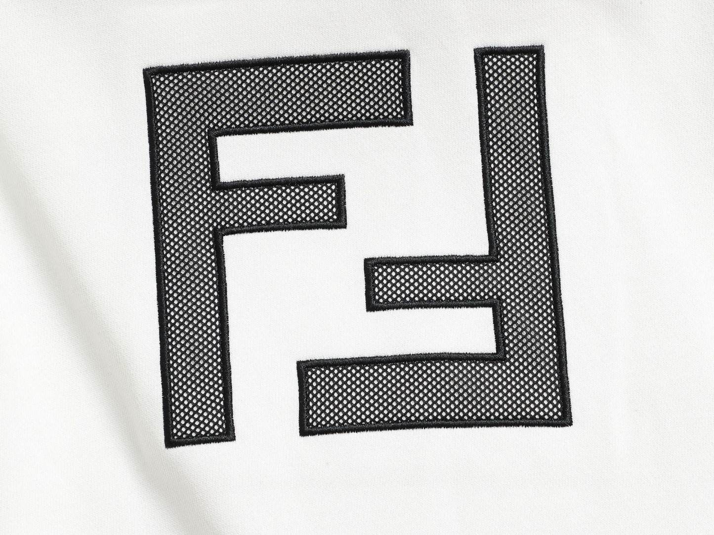 【FENDI旗艦店】フェンディ パーカー 男女兼用 ご好評に付き再入荷！