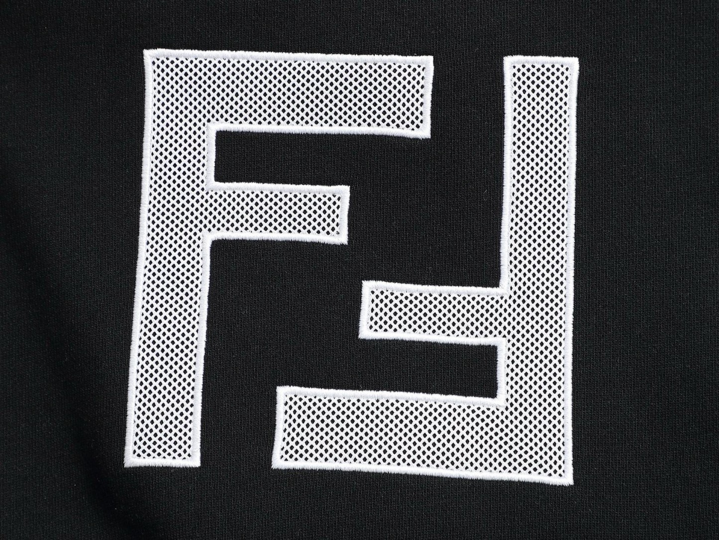 【FENDI旗艦店】フェンディ パーカー 男女兼用 ご好評に付き再入荷！