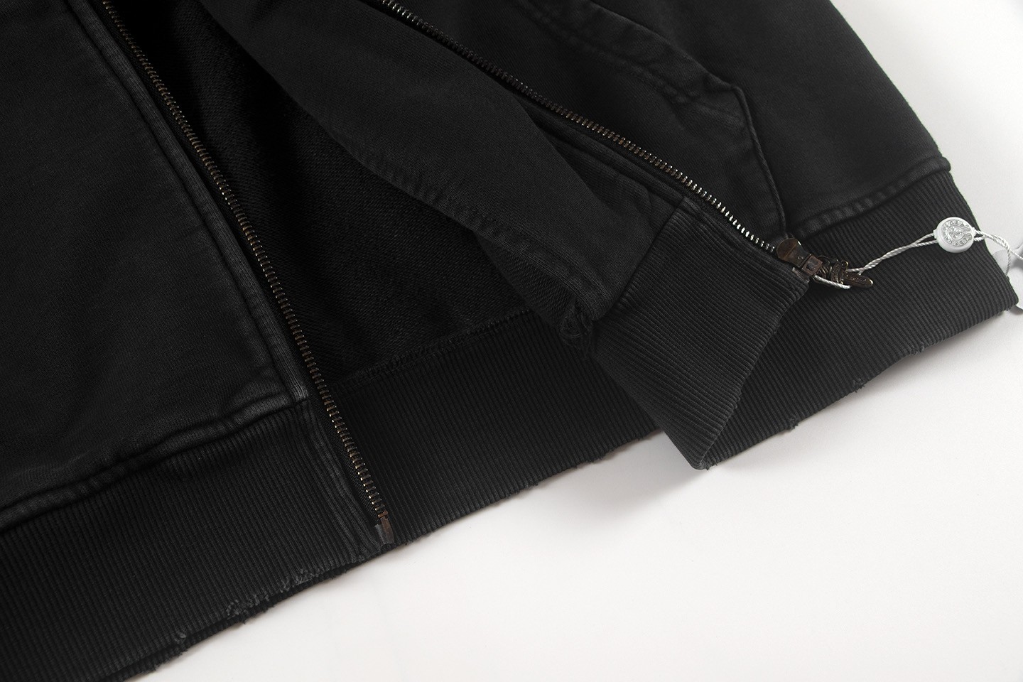 【CHROME HEARTS】クロムハーツ パーカー 男女兼用、ご好評に付き再入荷！