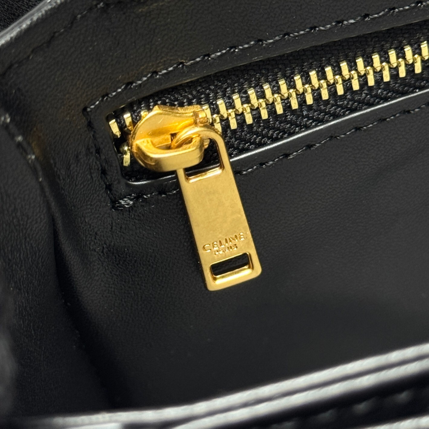 CELINE★トリオンフ クロスボディバッグ ティーン シャイニー