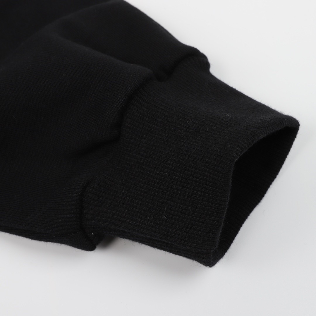 【CELINE 公式旗艦店】 セリーヌ パーカー スウェットご好評に付き再入荷！