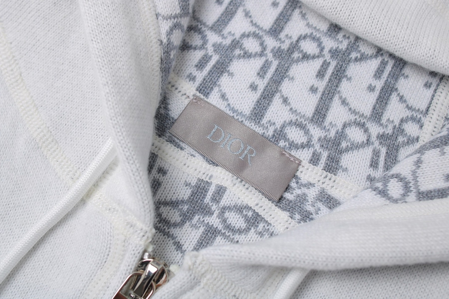 【DIOR旗艦店】（ディオール ）パーカー 男女兼用 ご好評に付き再入荷！