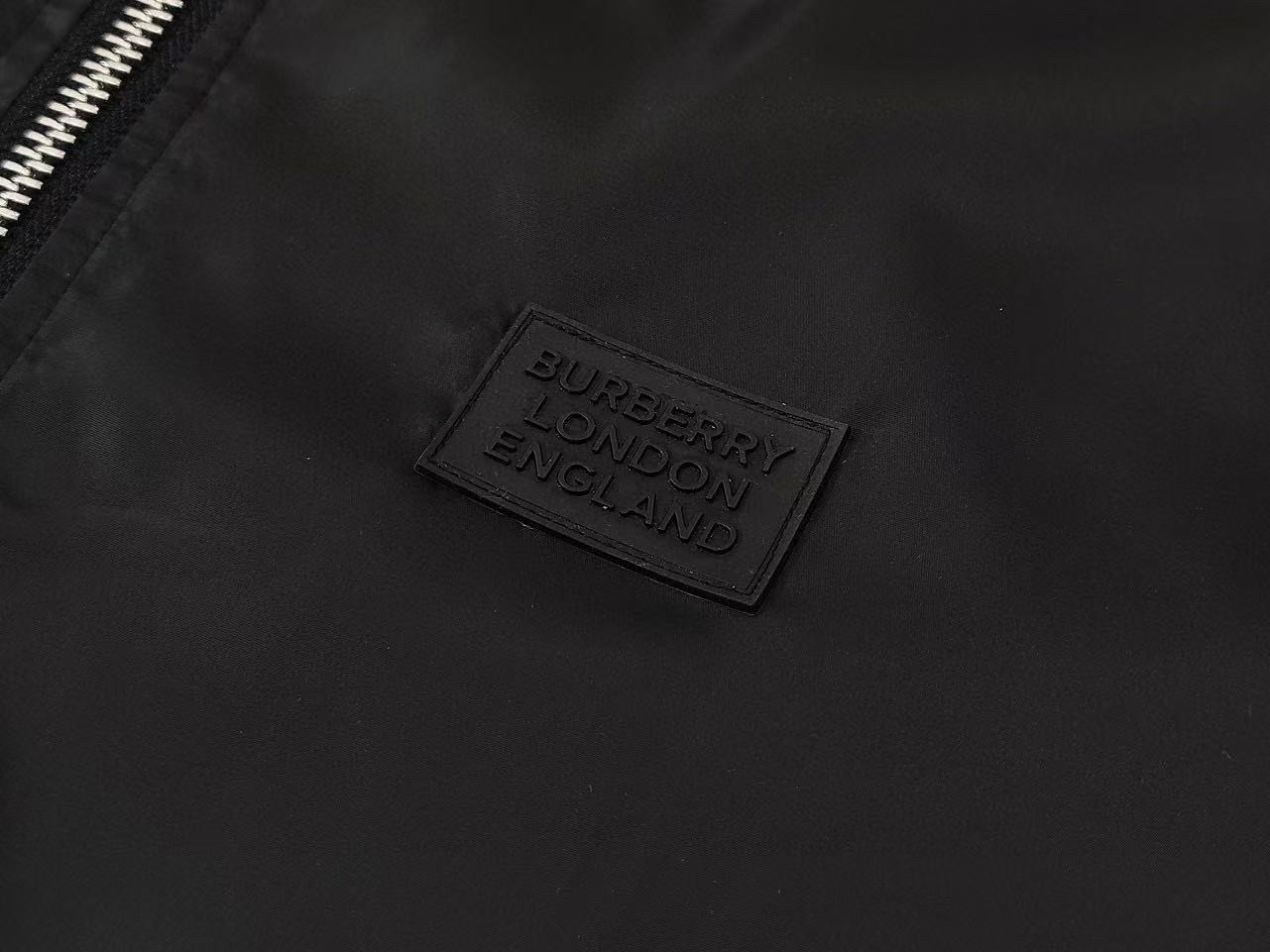 【BURBERRY旗艦店】バーバリー リバーシブル ジャケット 、ご好評に付き再入荷！