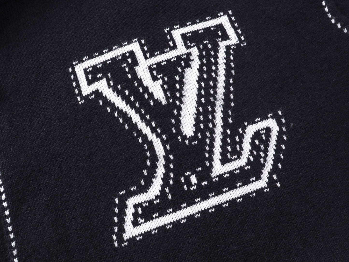 【LOUIS VUITTON旗艦店】ルイヴィトン パーカー ご好評に付き再入荷！