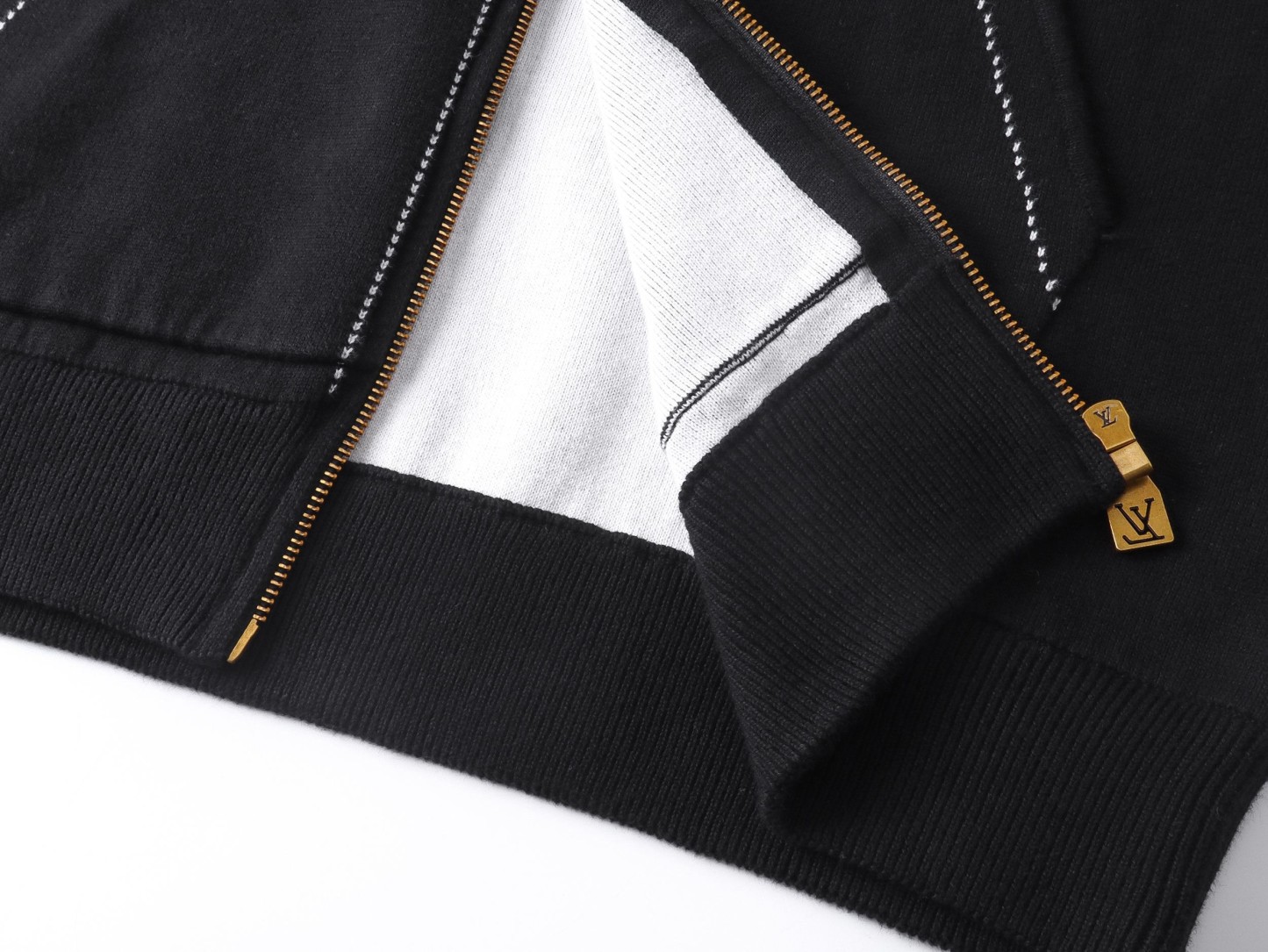 【LOUIS VUITTON旗艦店】ルイヴィトン パーカー ご好評に付き再入荷！