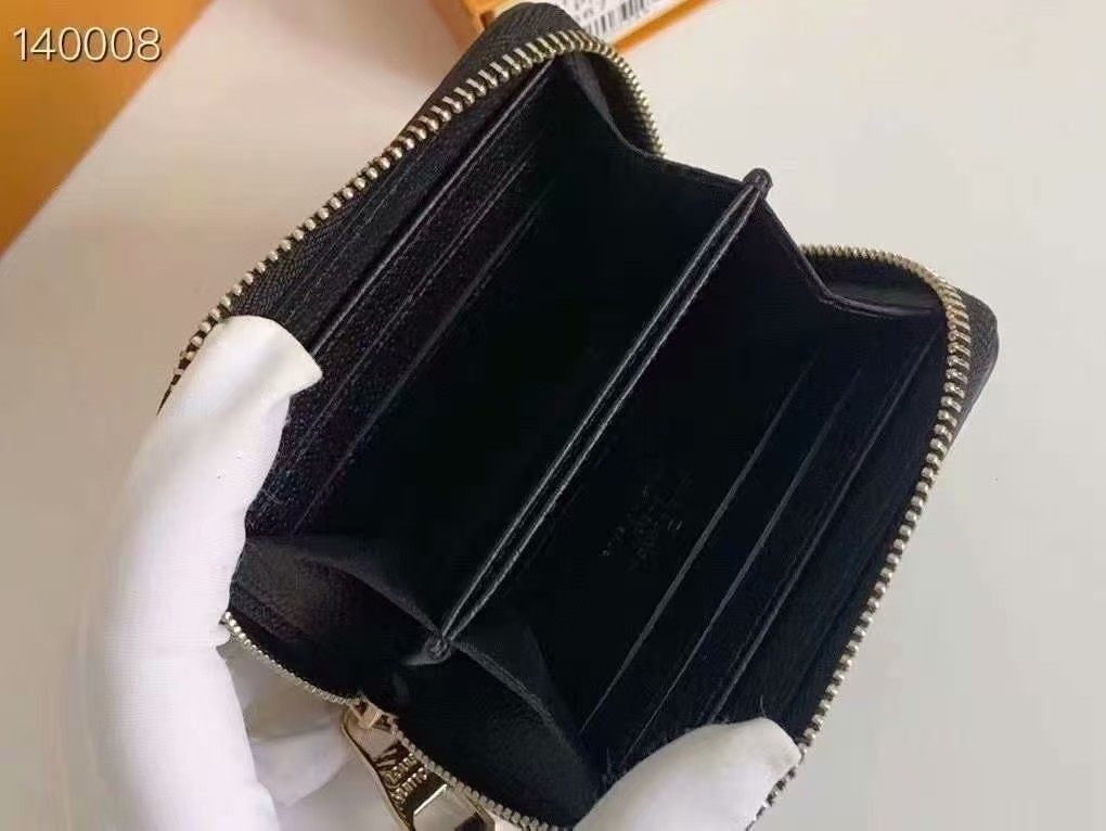 LOUIS VUITTON ルイヴィトン ファスナー付き財布 11*8*1cm