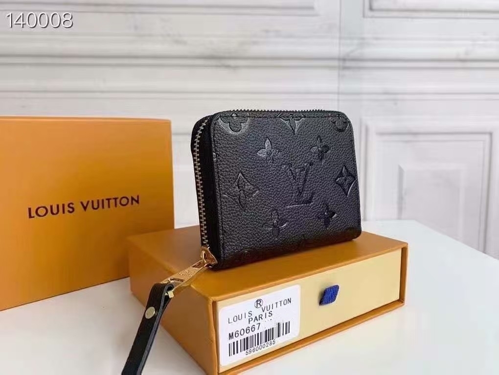 LOUIS VUITTON ルイヴィトン ファスナー付き財布 11*8*1cm