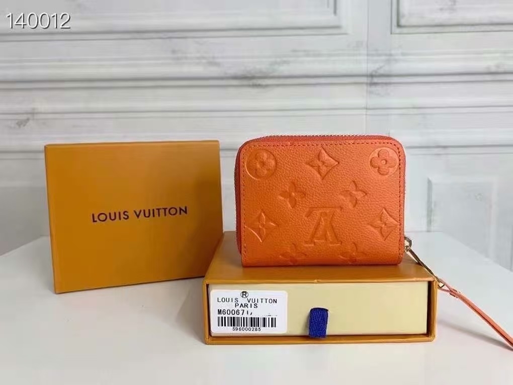 LOUIS VUITTON ルイヴィトン ファスナー付き財布 11*8*1cm