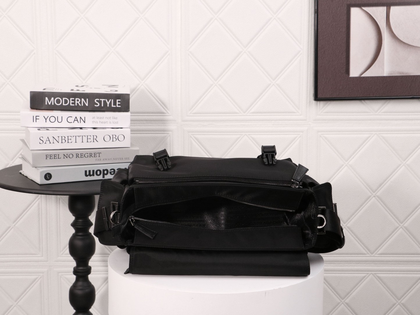 PRADA プラダ Explore メッセンジャーバッグ 42*22*20cm