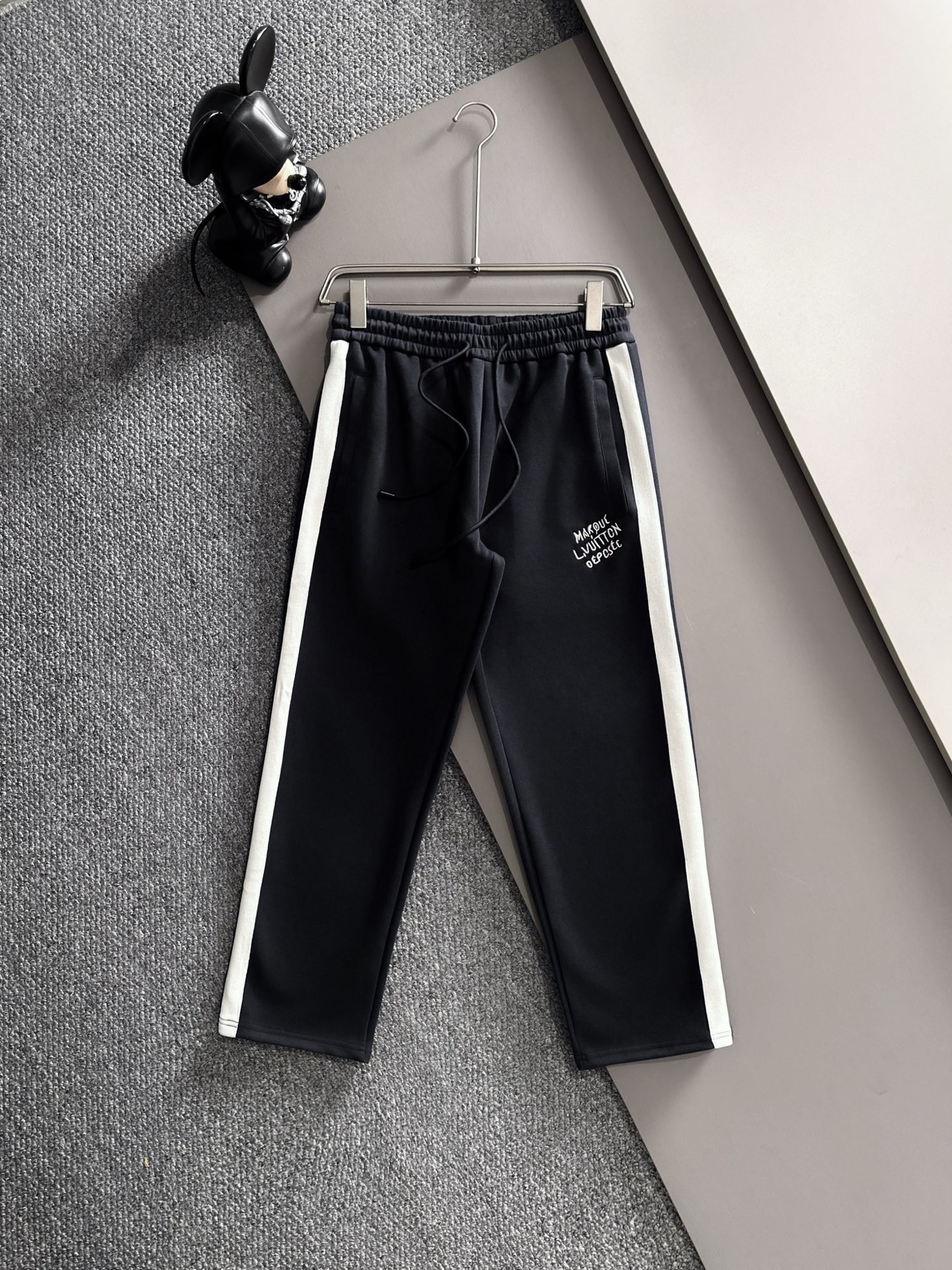 【LOUIS VUITTON旗艦店】ルイヴィトン 上下セット セットアップ ご好評に付き再入荷！