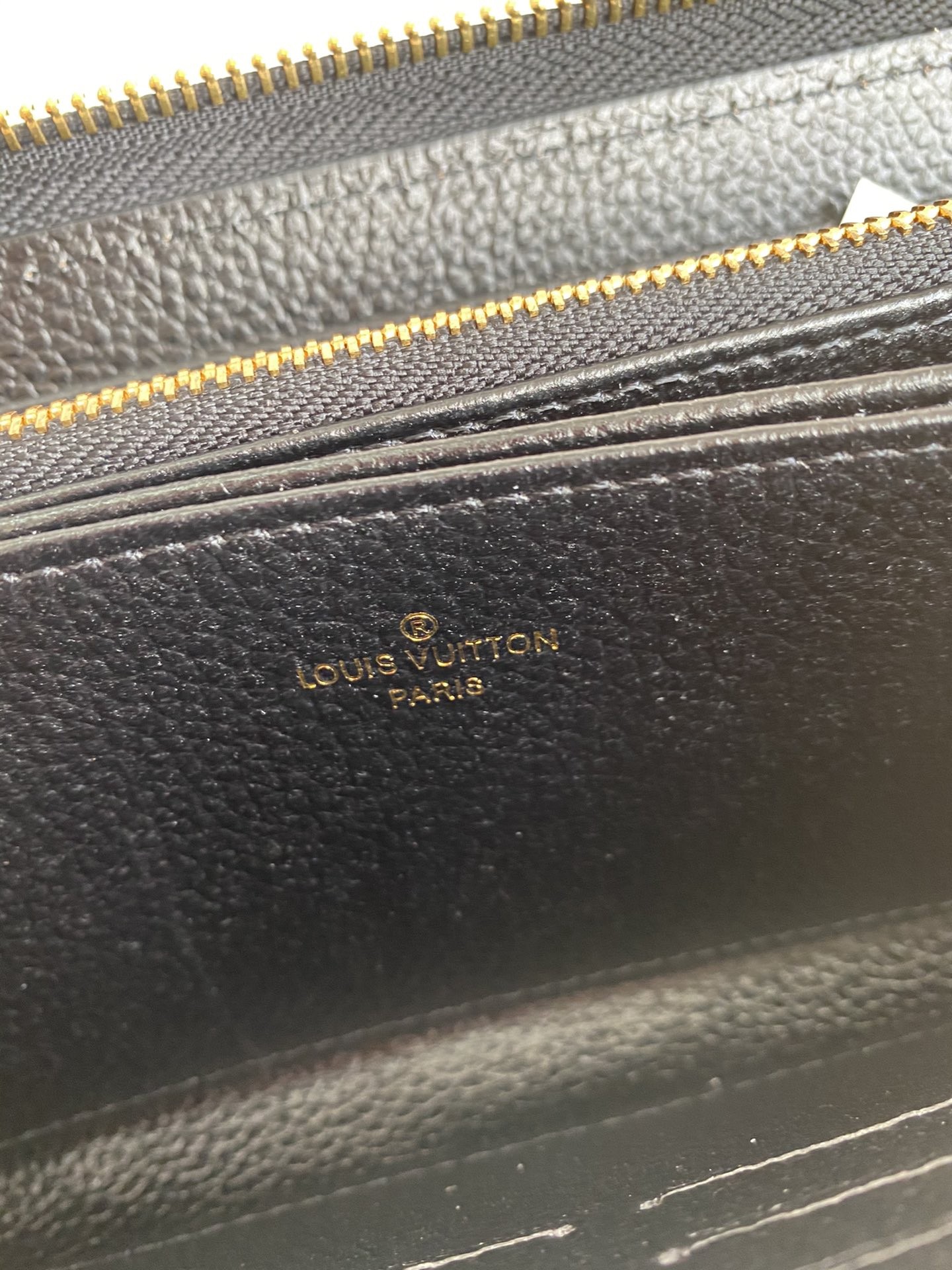LOUIS VUITTON ルイヴィトン CRAFTY 財布 M69698