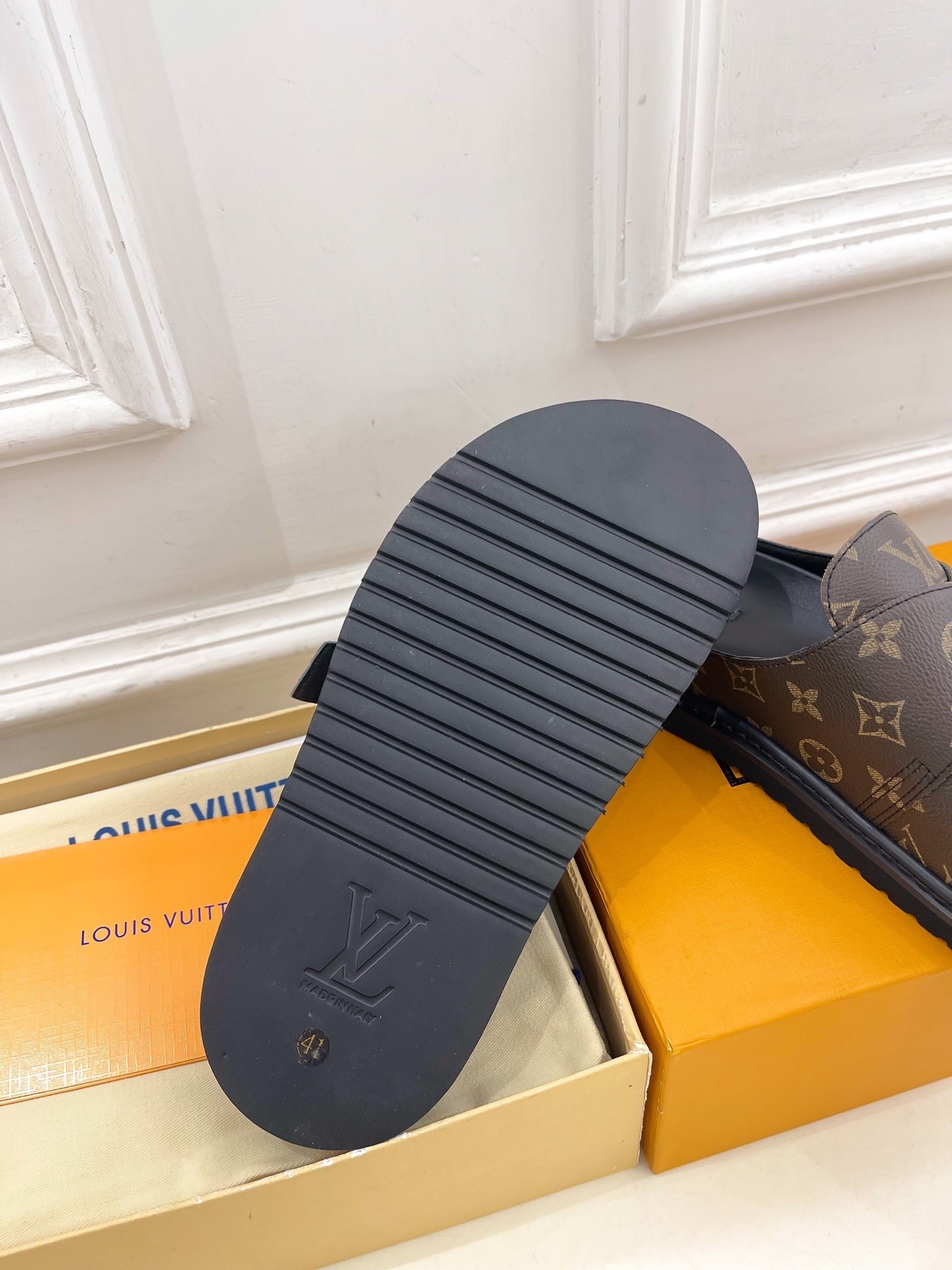 【LOUIS VUITTON】COSY COMFORT サンダル