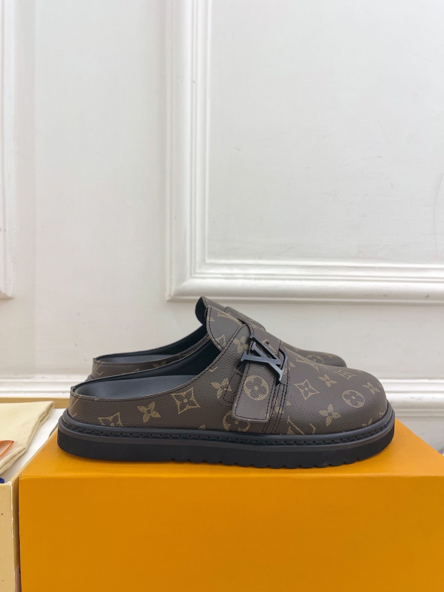 【LOUIS VUITTON】COSY COMFORT サンダル