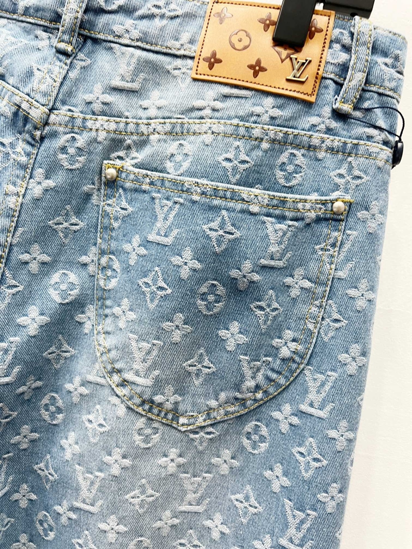 【LOUIS VUITTON】デニムジーンズ