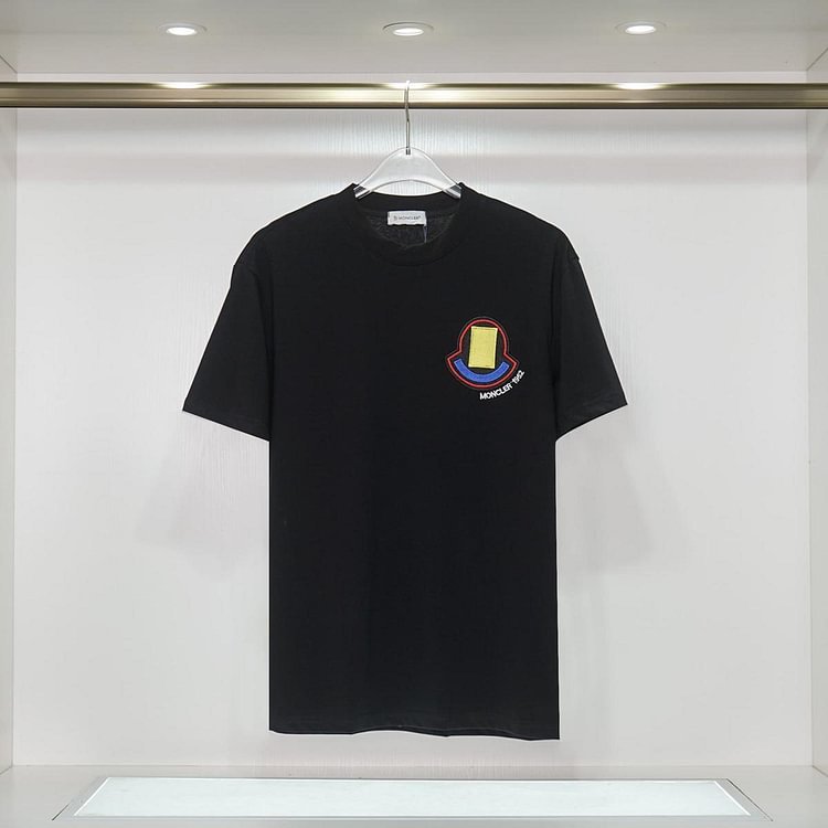 【Moncler 】（モンクレール）Tシャツ 男女兼用、ご好評に付き再入荷！