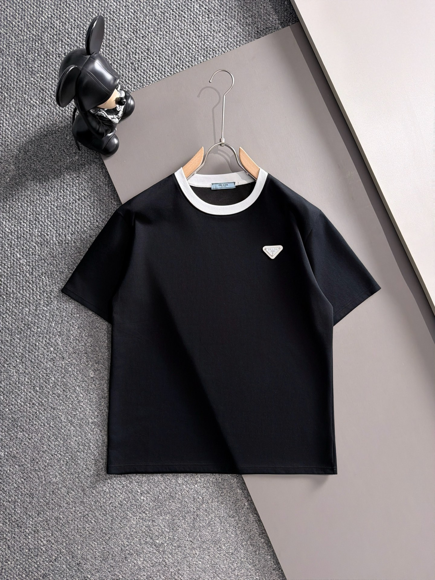 【PRADA】半袖T シャツショートパンツ セットアップ