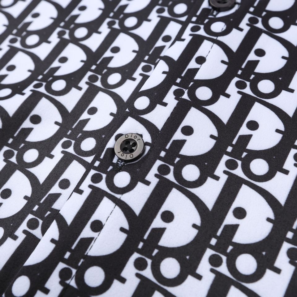 【DIOR 公式旗艦店】長袖シャツ、 ご好評に付き再入荷！！