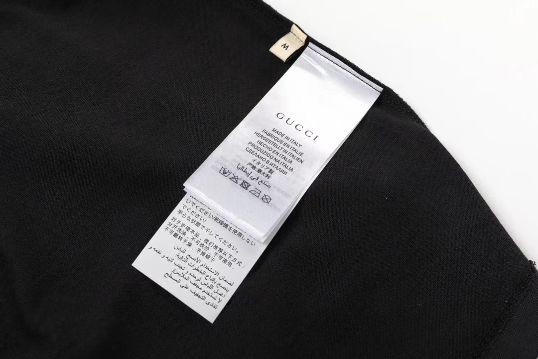【Gucci 】（グッチ）Tシャツ 男女兼用、ご好評に付き再入荷！