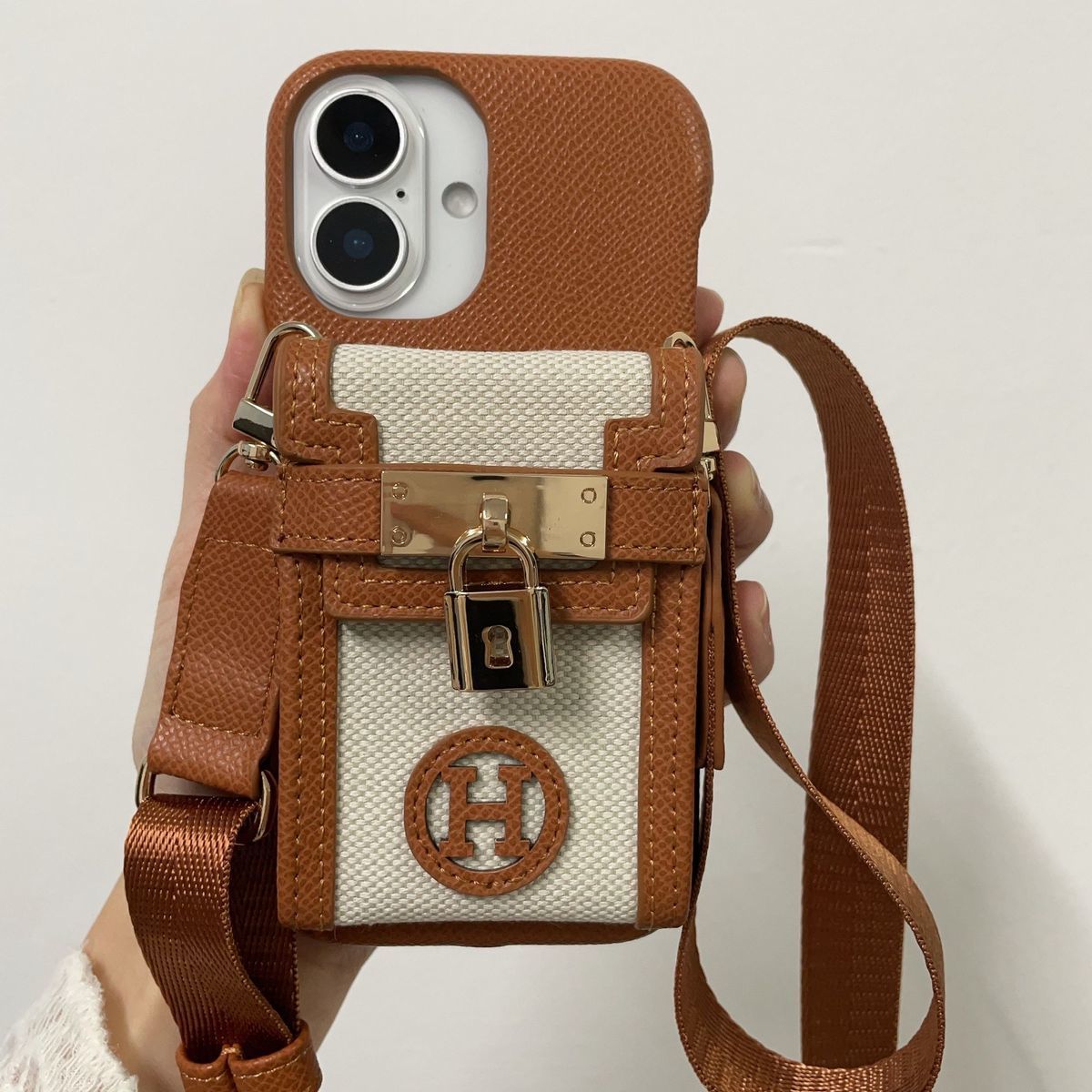 HERMES エルメス 携帯電話ケース 適用対象 apple iPhone